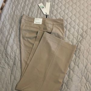 Alvin Klein Classic Fir Khaki pant